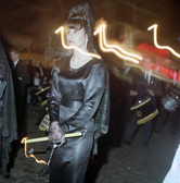 Semana Santa, Malaga/Spanien: Frauen in traditioneller Tracht